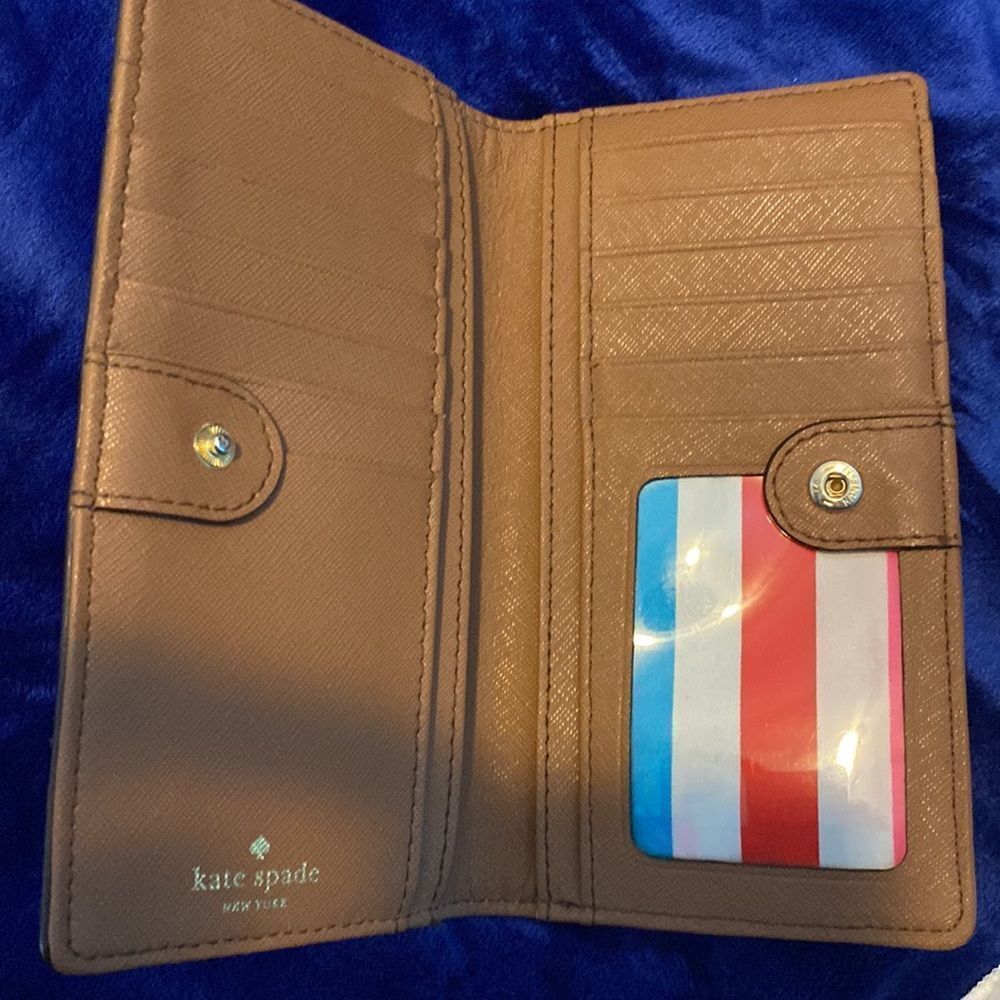 Kate Spade Classic Style Wallet - Picture 7 of 11